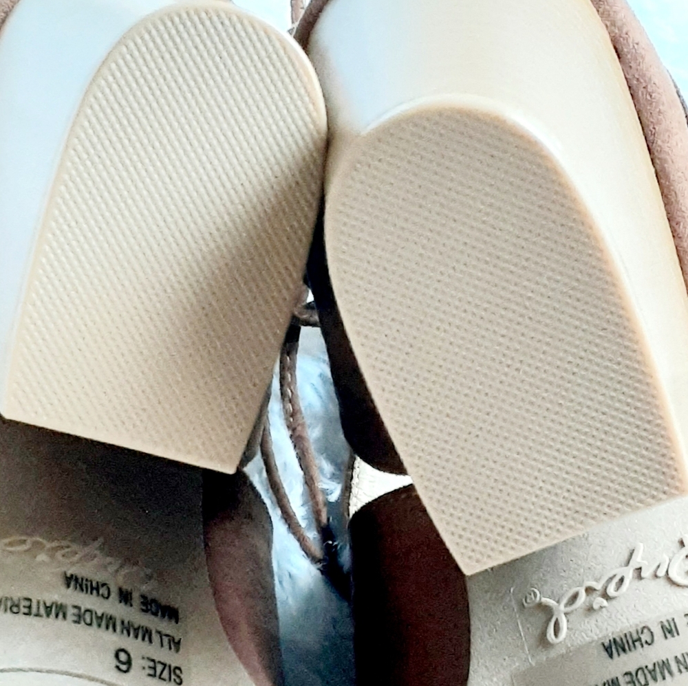 (NWOT) Qupid brown open toe boho wrap booties - Picture 9 of 11